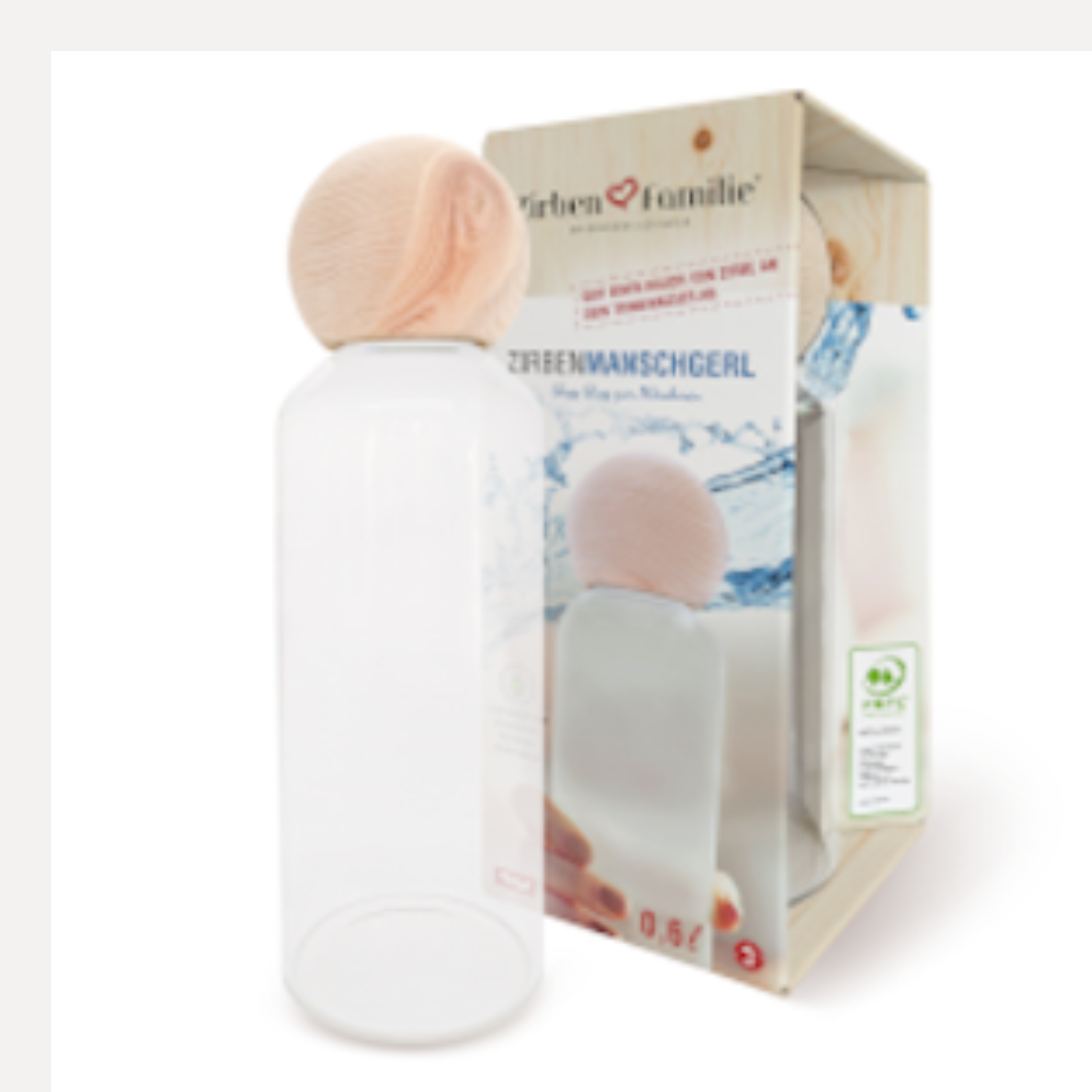 Die ZirbenManschgerl Glasflasche besticht durch eine pfirsichfarbene Strickhülle und wird in einer umweltfreundlichen Verpackung geliefert, die stilvolles Design mit Nachhaltigkeit verbindet.