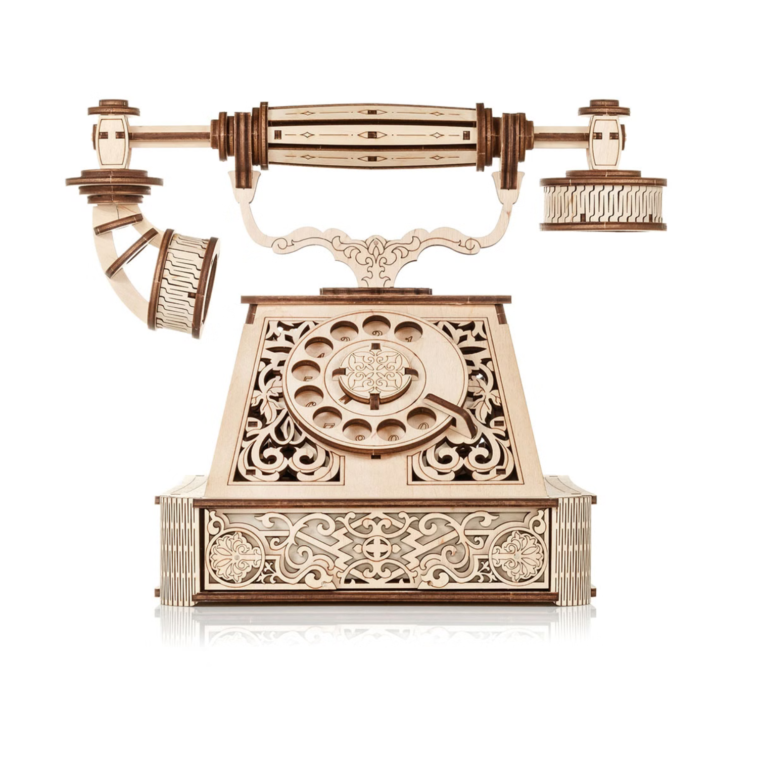 3D Holzpuzzle in Form eines Retro Telefons in den Farben Hellbraun und Dunkelbraun