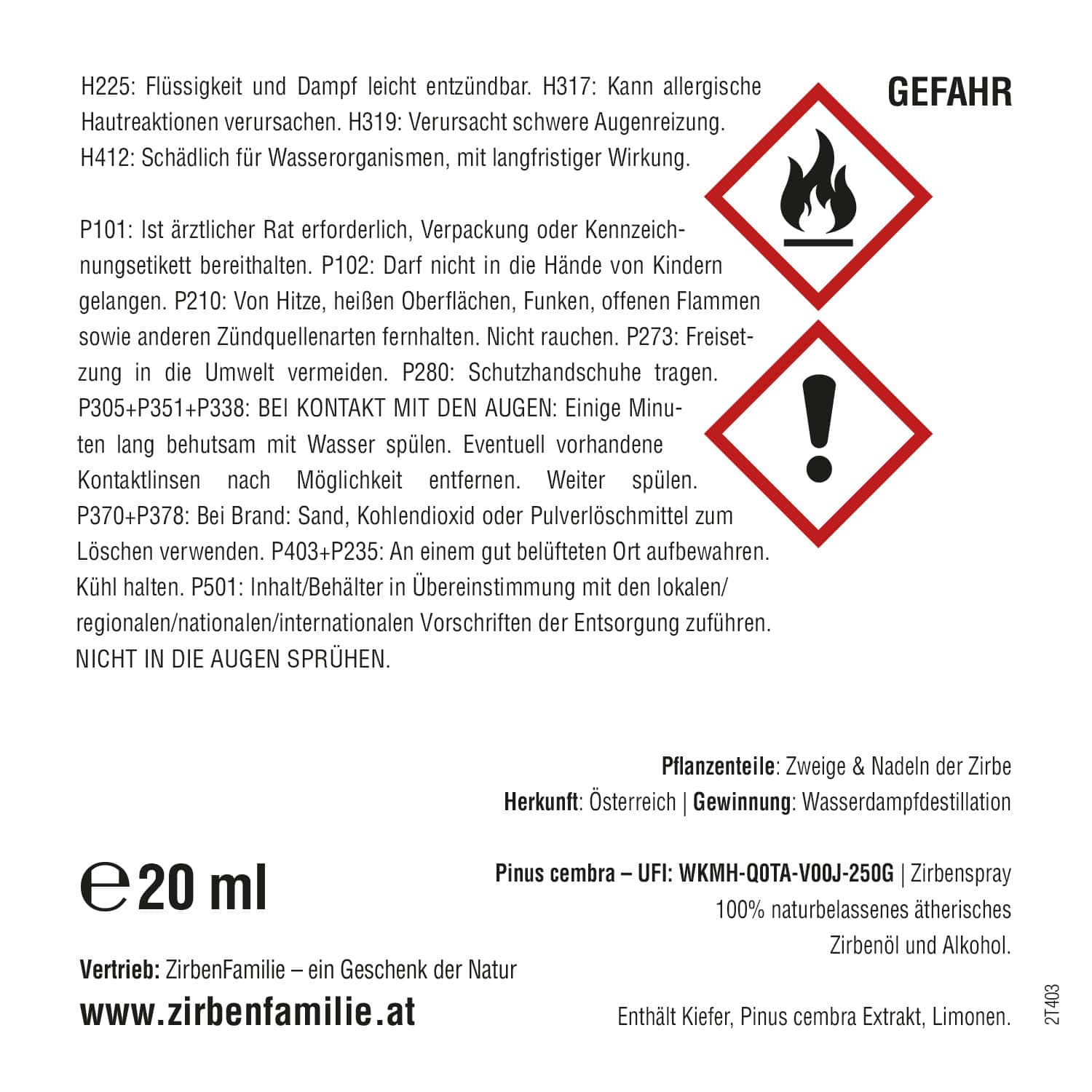 Etikett mit Gefahrensymbolen, Sicherheitshinweisen und Produktinfos für ZirbenSpray 20 ml von der ZirbenFamilie GmbH – ideal zur Raumlufterfrischung.