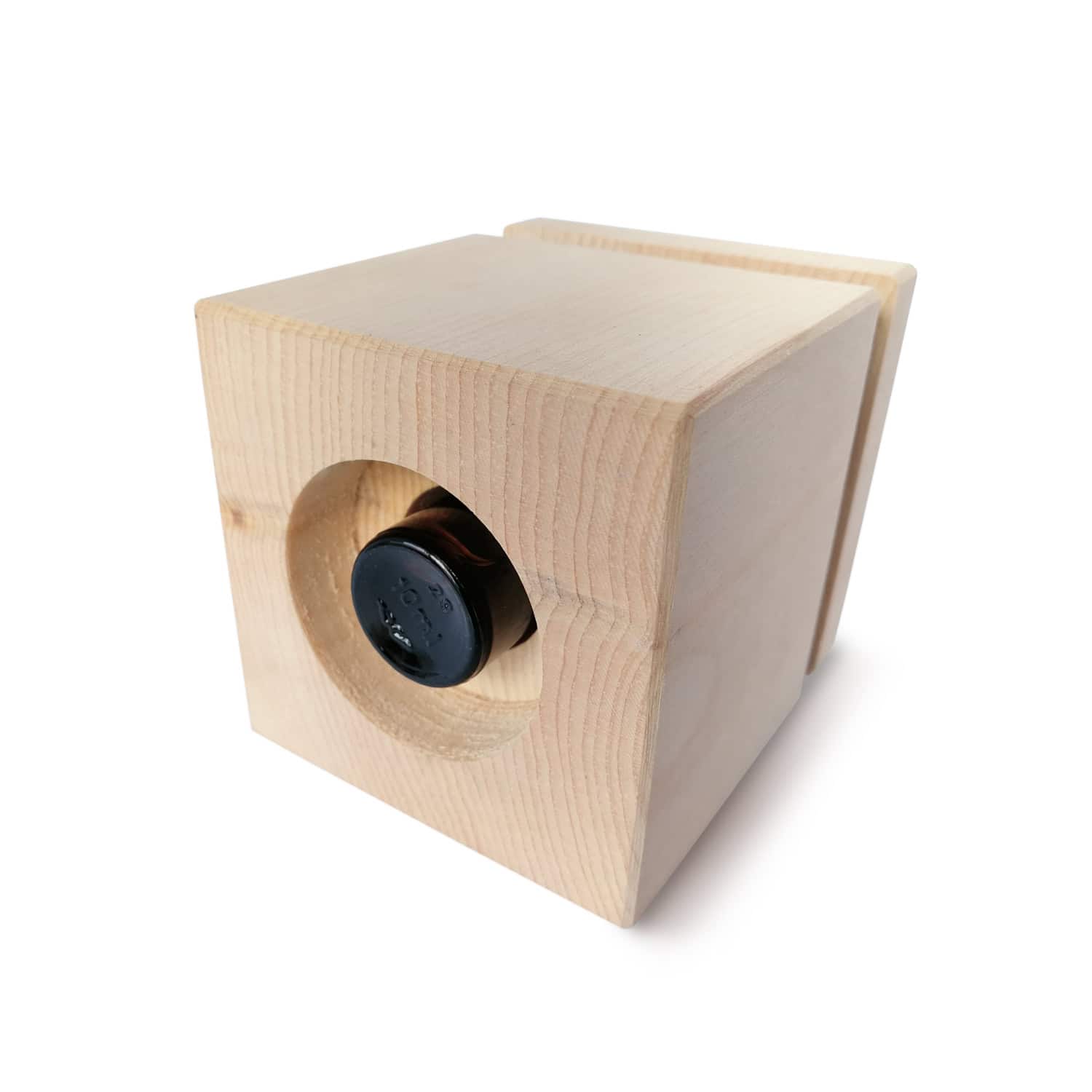 Innenansicht des Zirbenöls im ZirbenWürfel Premium. 