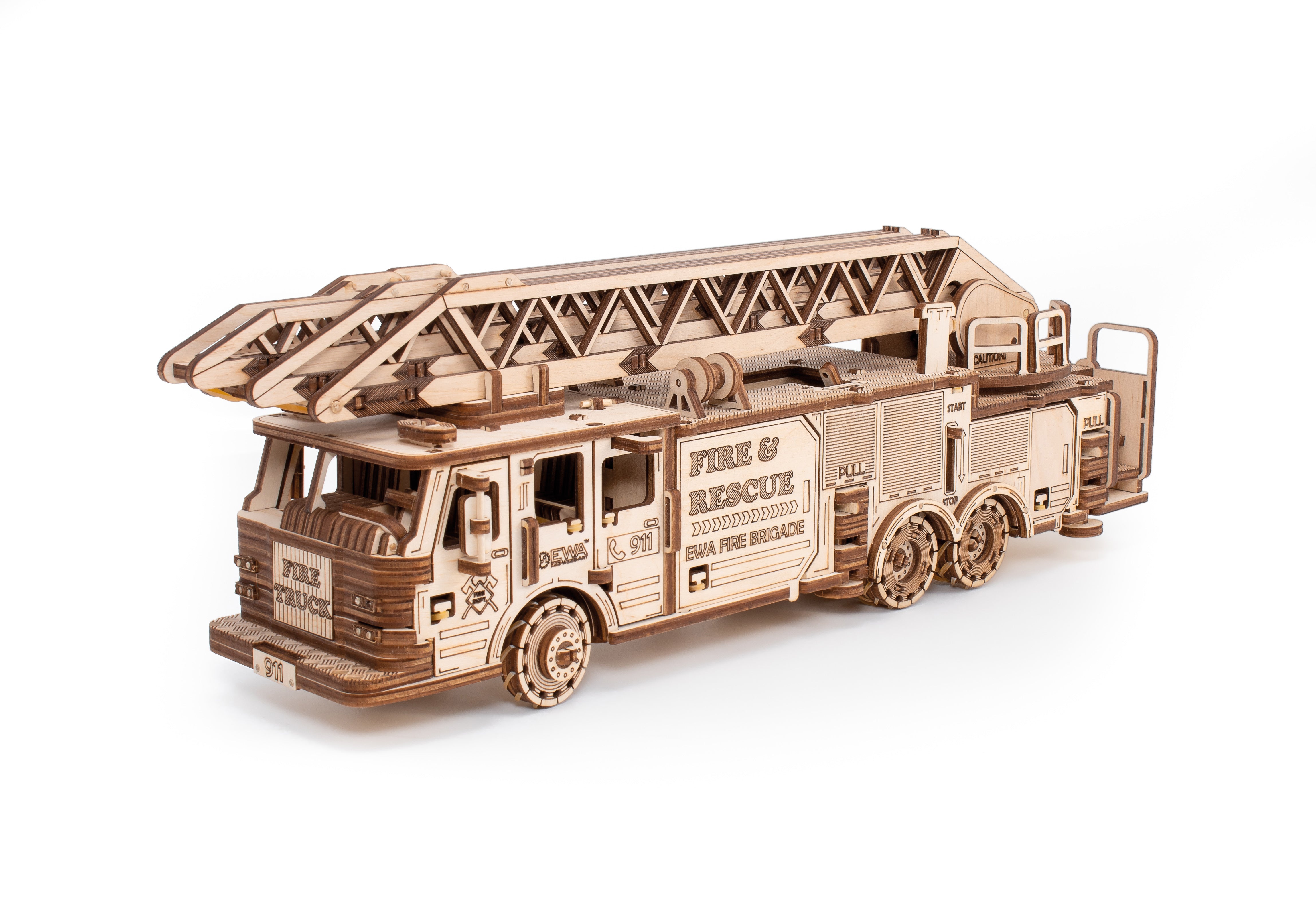 Das 3D-Holzpuzzle, Mechanisches Feuerwehrauto, ist ein detailreich graviertes Holzmodell mit Leiter – ideal zur Förderung der Feinmotorik und gefertigt aus hochwertigem Holz.